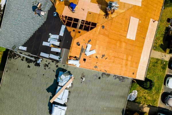 How to Choose the Right Roofing Contractor